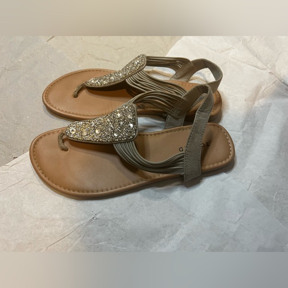 Torrid Grey Elastic T Strap Slingback Faux Suede Stretchy Bling Sandals Sz 10WW - Picture 4 of 14